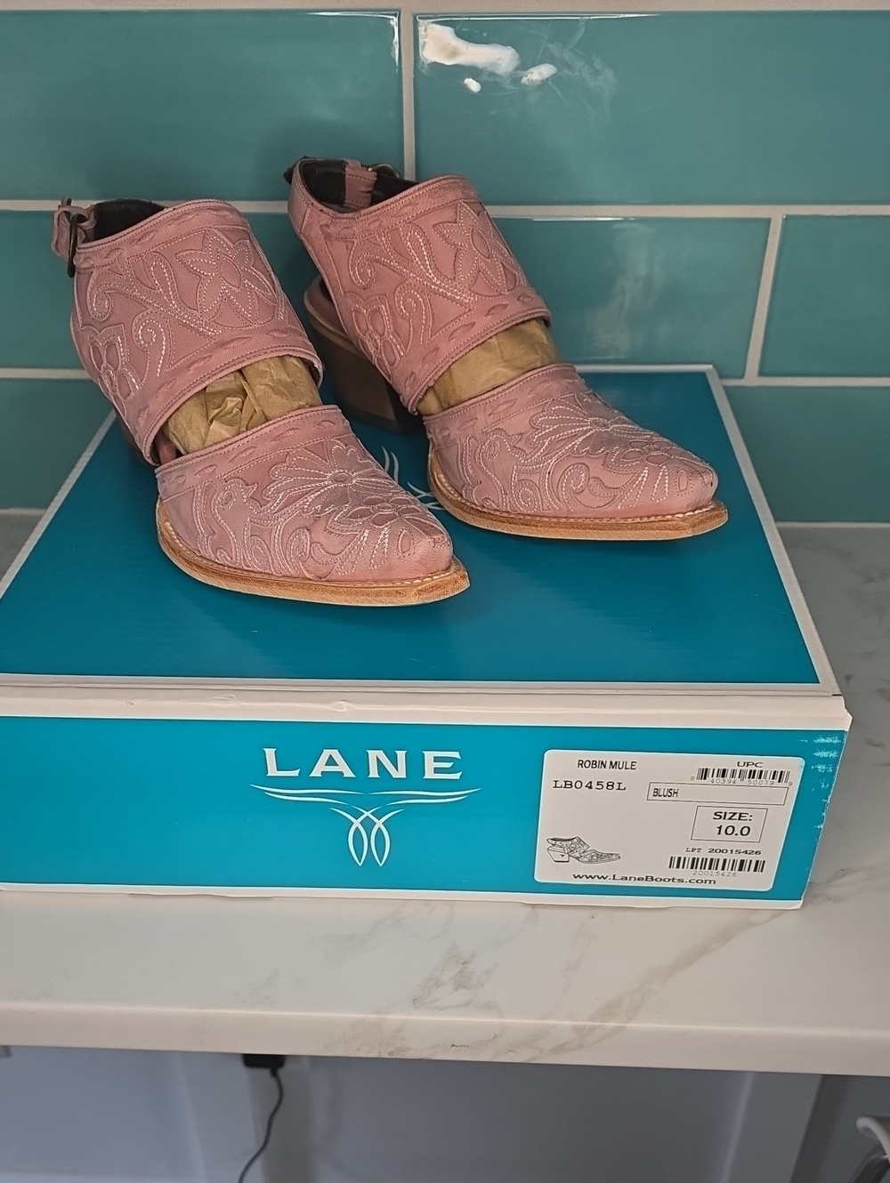 NIB Robin Mule Blush Embroidered Women's Ankle Boots Size 10